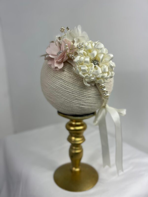 Diadema Floral de Encanto con Lazo