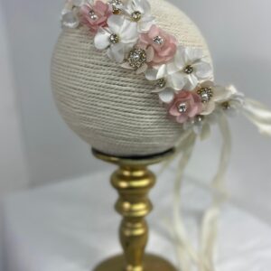 Diadema blanca y rosa con lazo